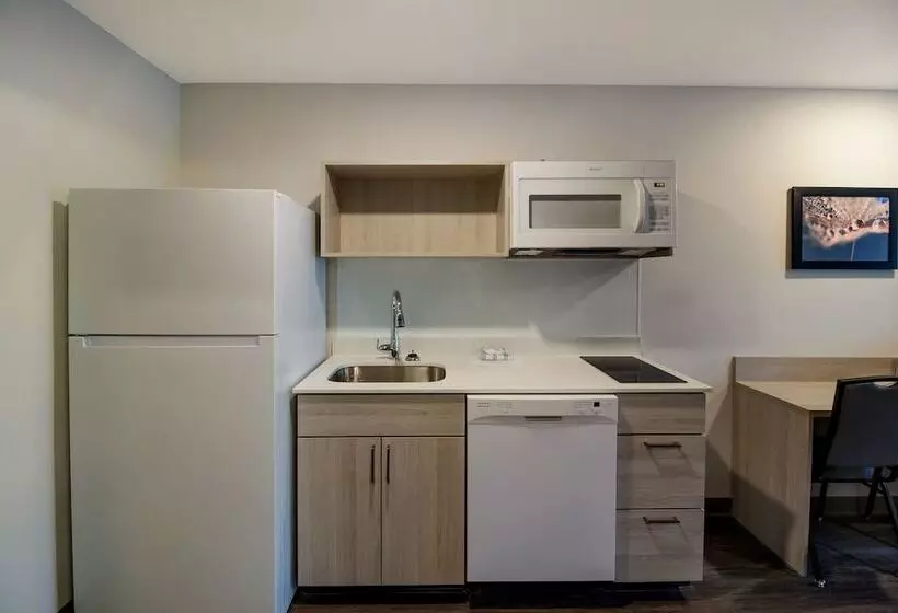 ホテル Woodspring Suites Detroit Madison Heights