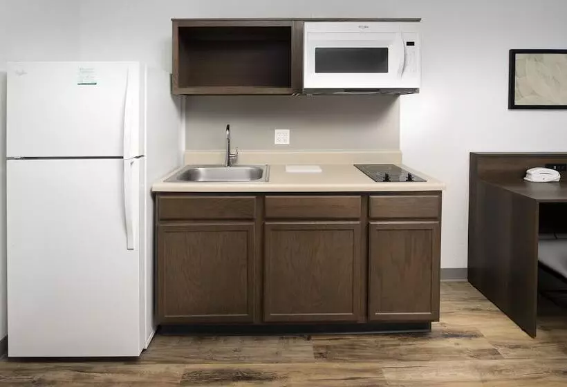ホテル Woodspring Suites Detroit Madison Heights