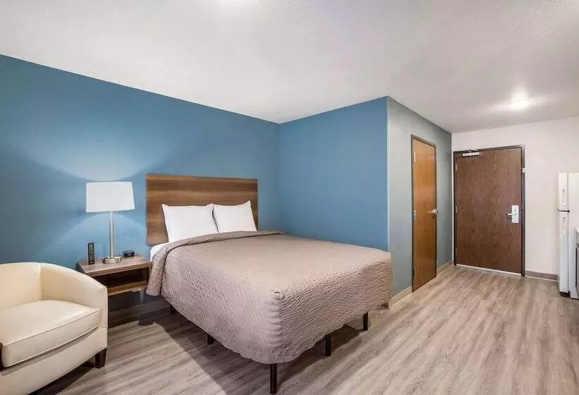 ホテル Woodspring Suites Detroit Madison Heights