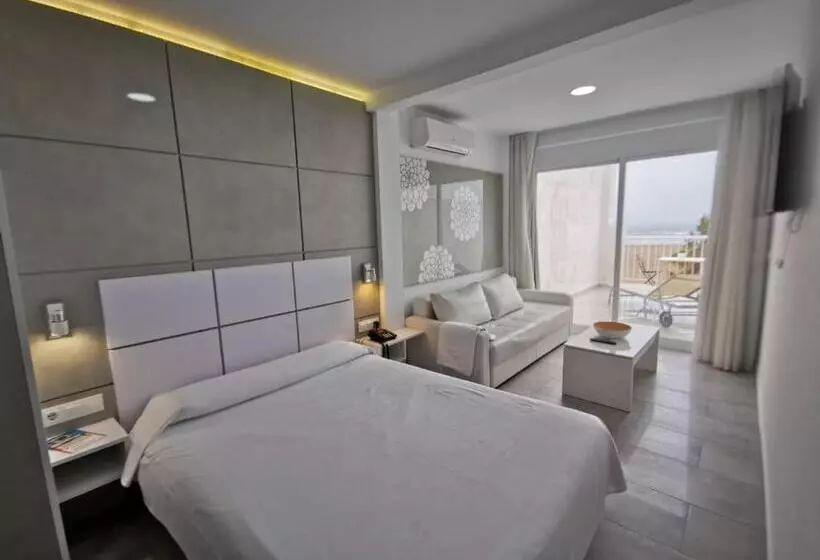 Sol Playa Suites