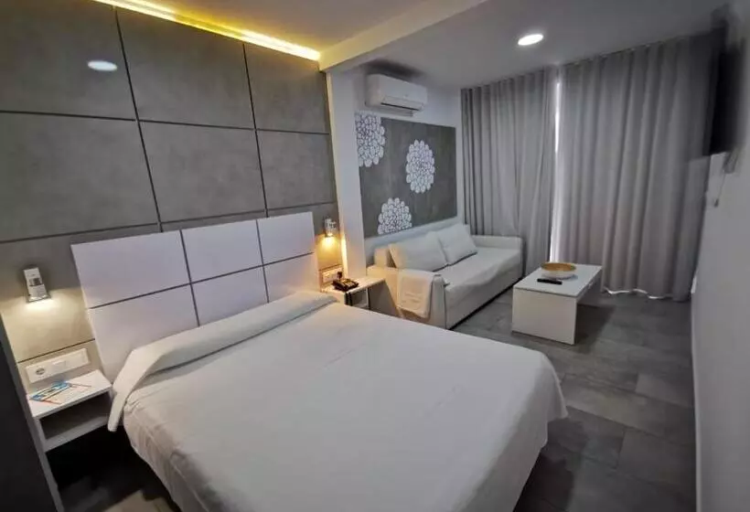 Sol Playa Suites