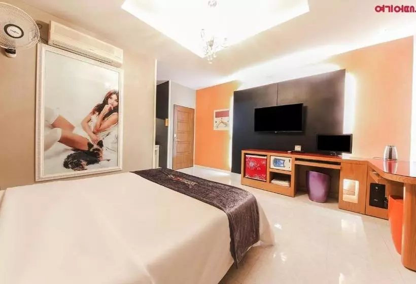 Motelli Gwangju Sangmu Valencia
