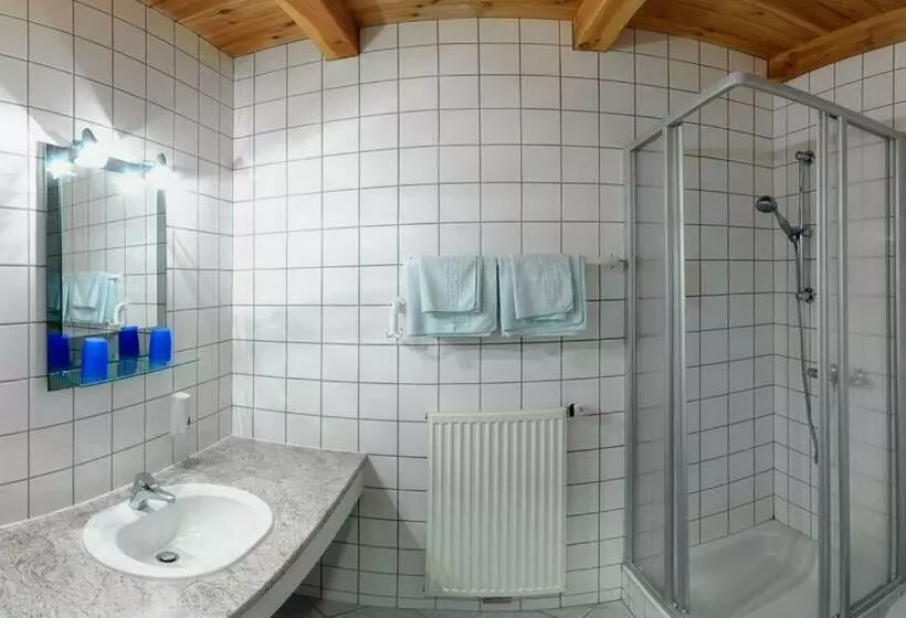 Retkeilymaja Schlossbrauerei Weinberg   Erste Oö. Gasthausbrauerei