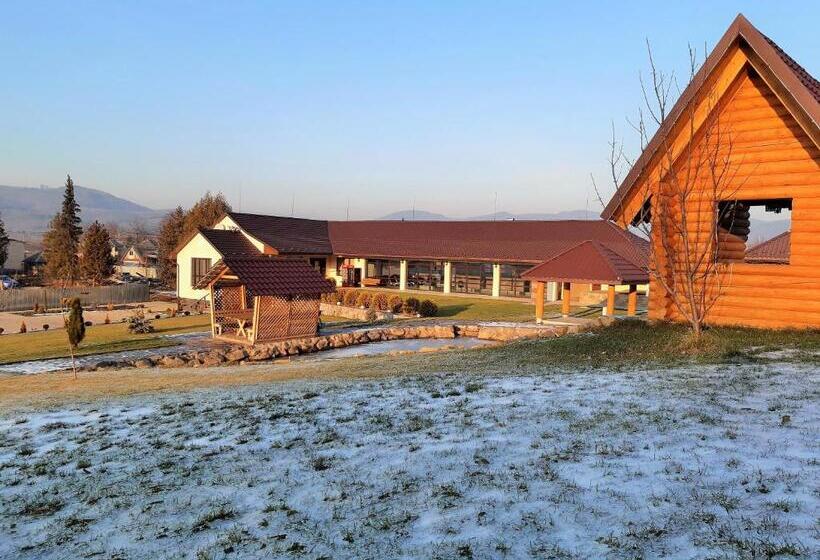 בית מלון כפרי Ashad