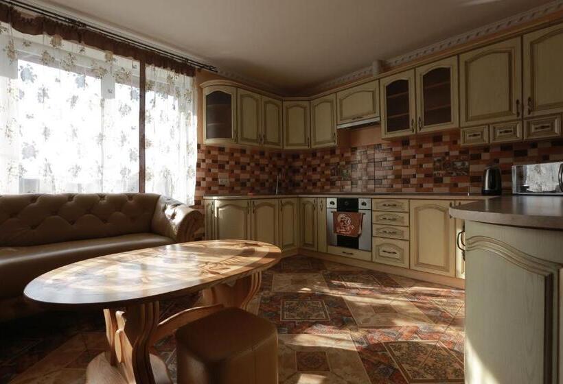 בית מלון כפרי Ashad