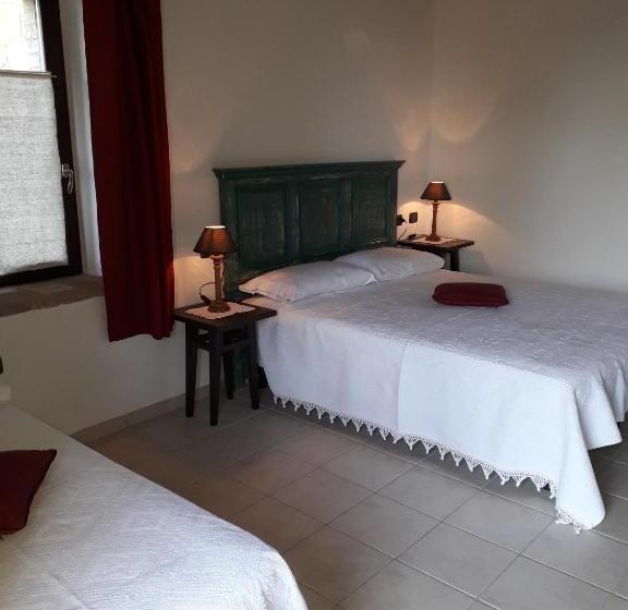 호텔 La Tana Del Picchio