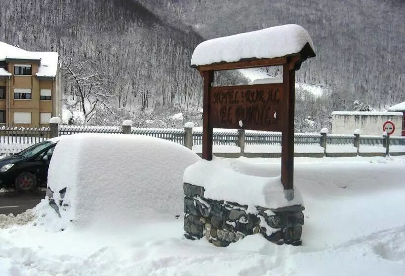 ホテル Rural El Fundil