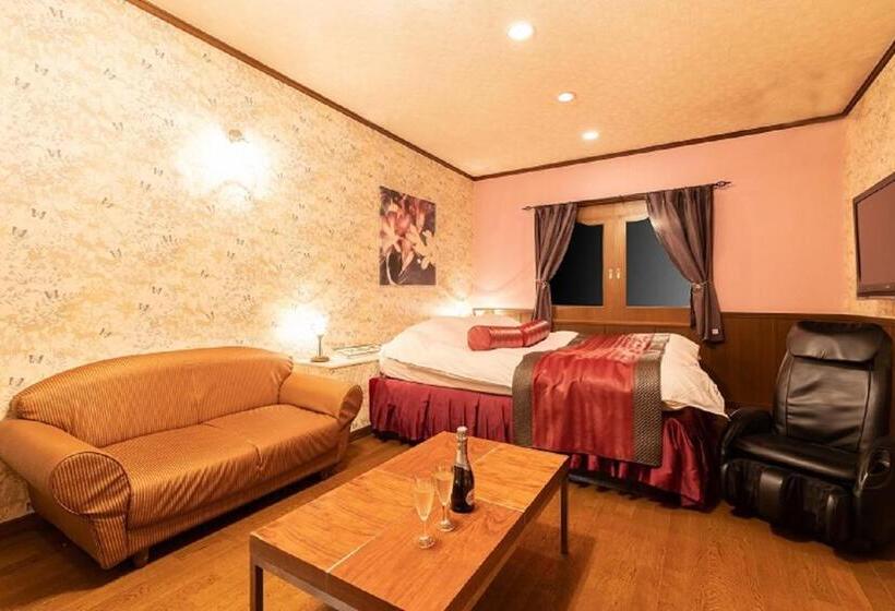 Kani Hotel Chapel Garden