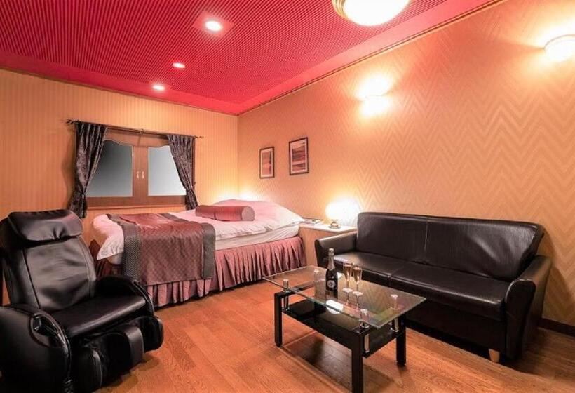 Kani Hotel Chapel Garden