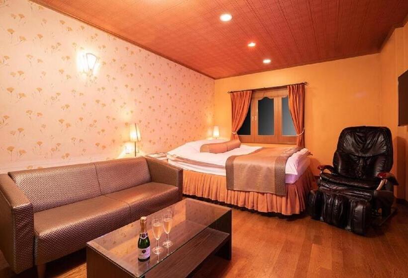 Kani Hotel Chapel Garden