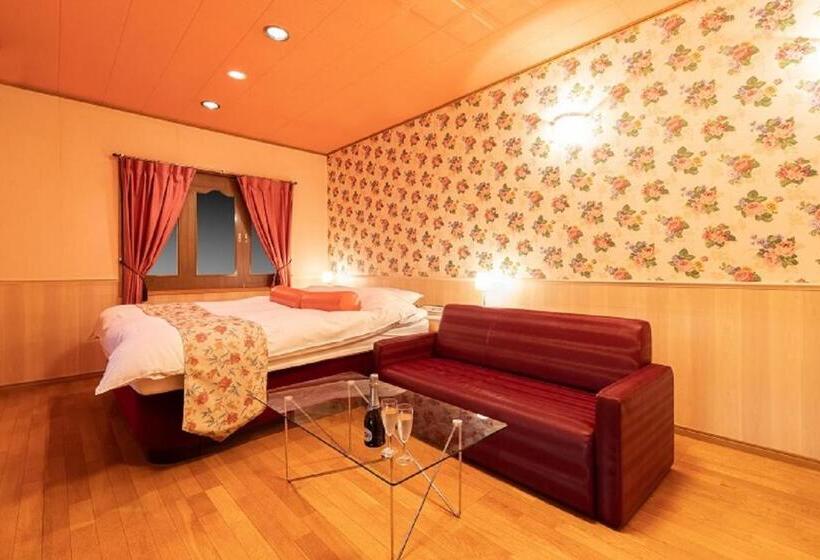 Kani Hotel Chapel Garden