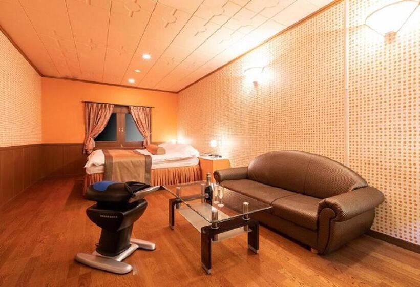 Kani Hotel Chapel Garden