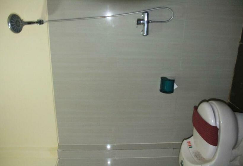 فندق Asher Bali Transit