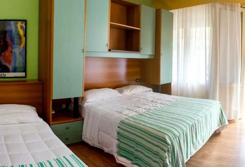 هتل Villa Roma