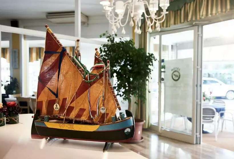 هتل Villa Roma