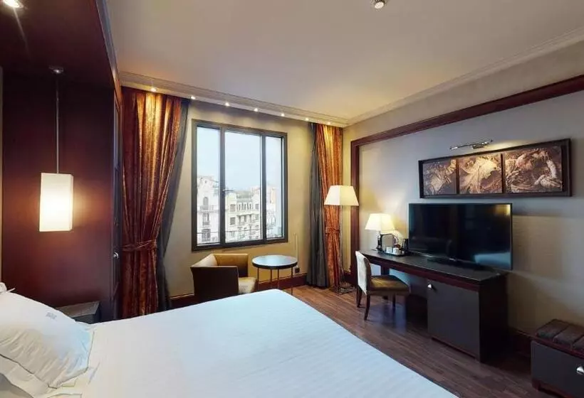 Отель Barcelona Center