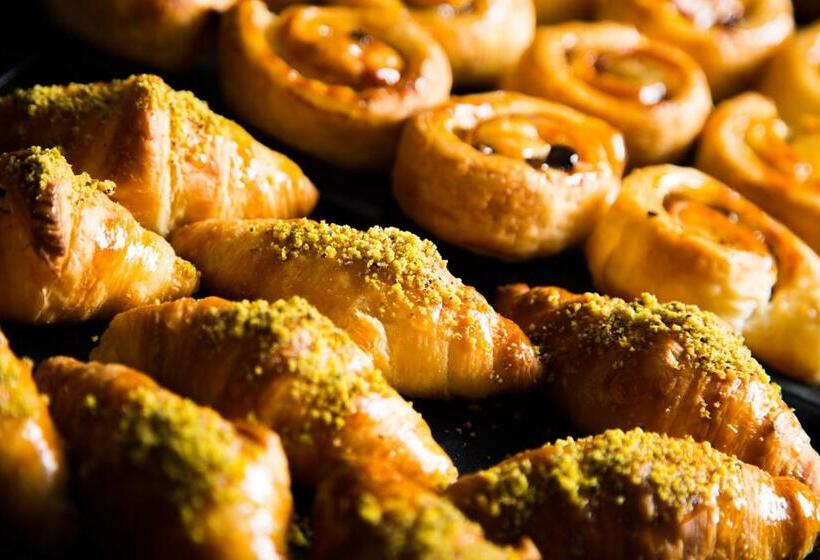 هتل Barcelona Center