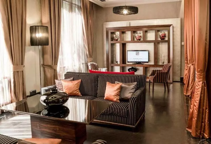 Отель Barcelona Center