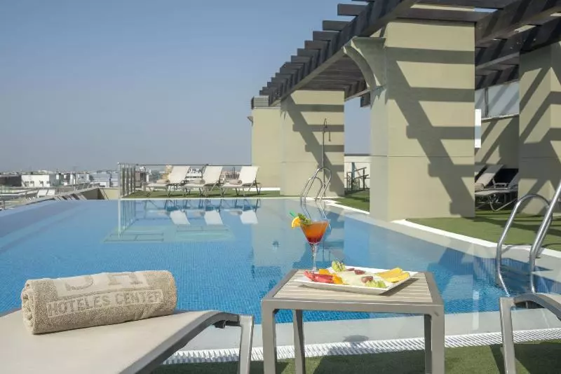 Отель Cordoba Center