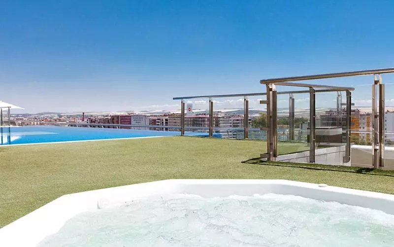 Отель Cordoba Center