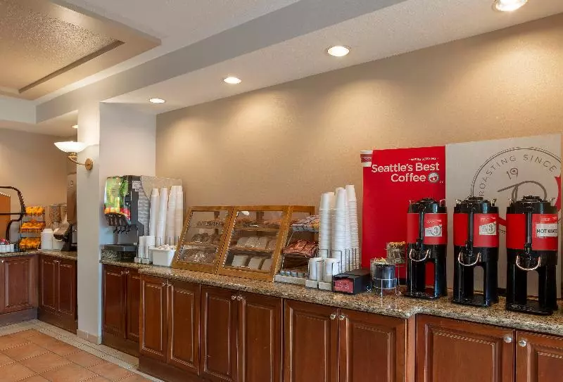 Отель Holiday Inn Express And Suites Clermont Se West Orlando By Ihg