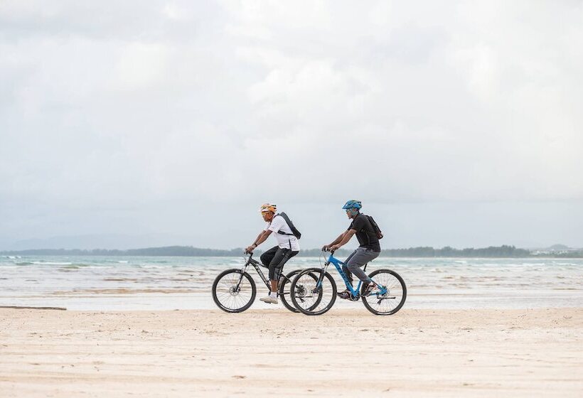 Hotel Phuket Marriott Resort And Spa, Nai Yang Beach