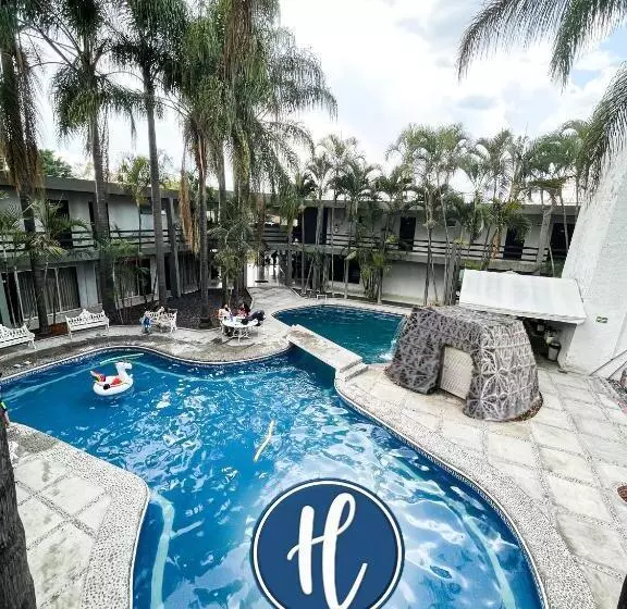 Отель Suites Del Real