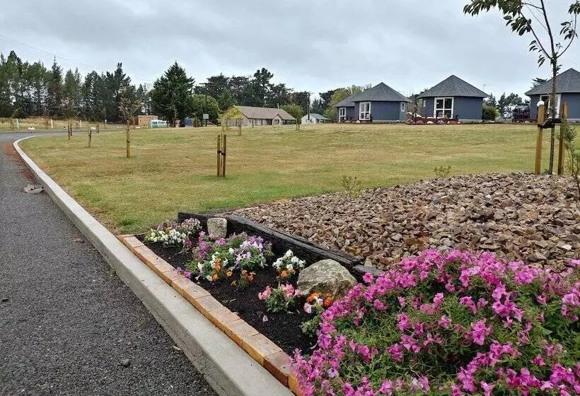 Pineacres Motel And Park