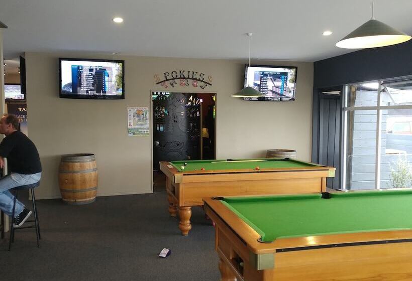 Pineacres Motel And Park