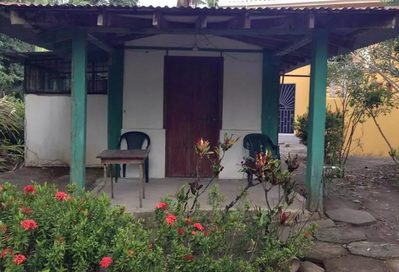 هتل Cabinas Sol Y Mar