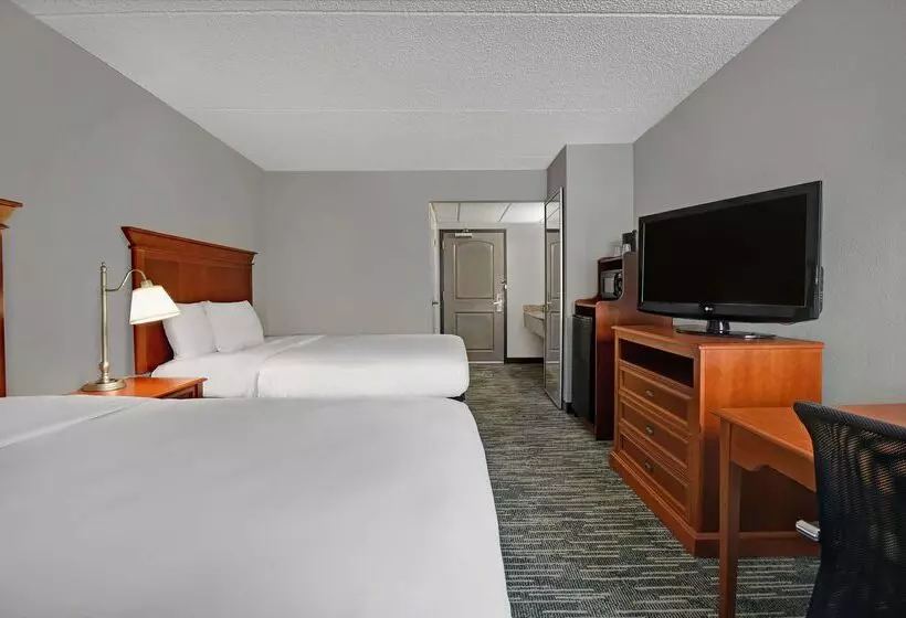 Hotel Spark By Hilton Rochester University Area