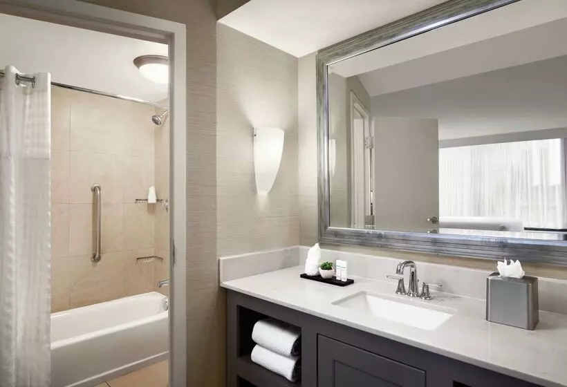 ホテル Embassy Suites By Hilton Fort Worth Downtown