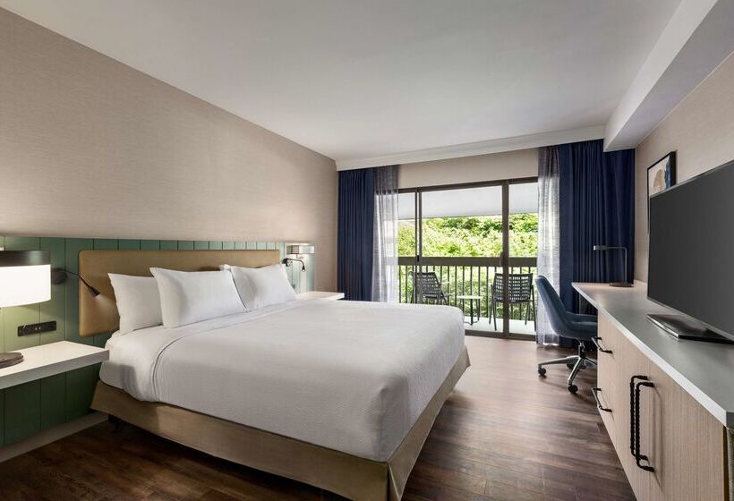 هتل Hilton Garden Inn Monterey