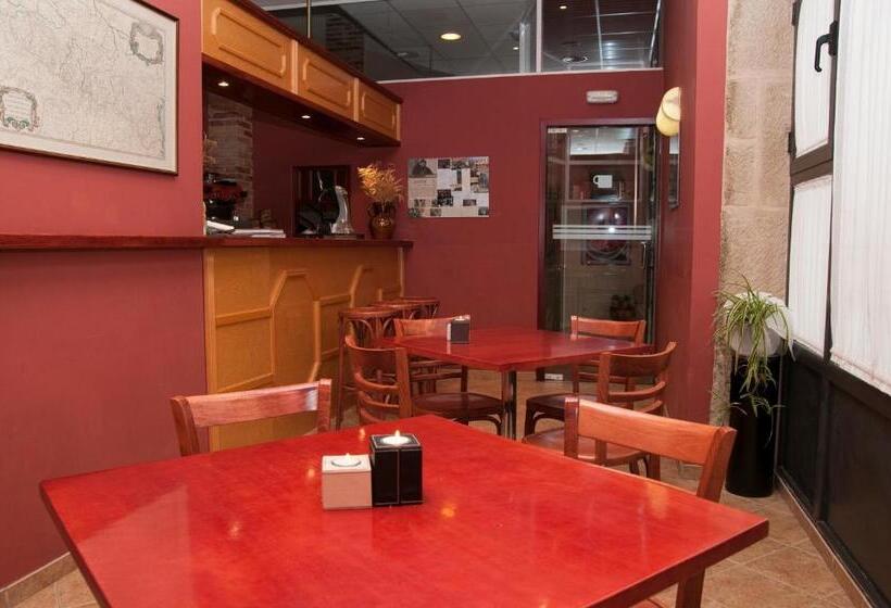 בית מלון כפרי Villa De Ayerbe