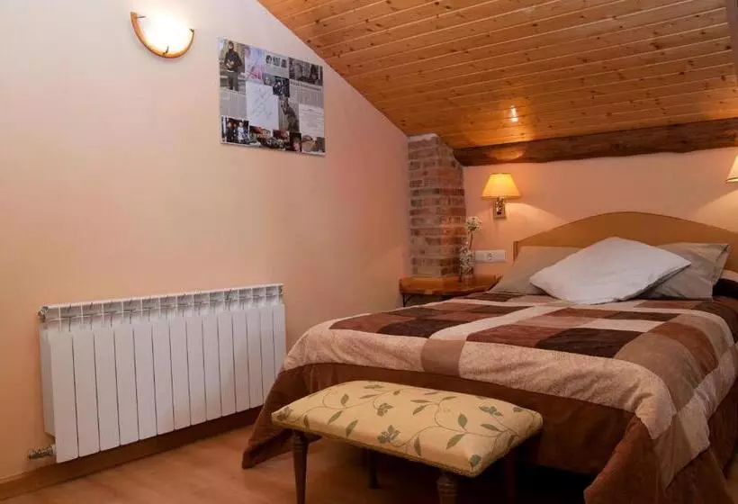 酒店 Villa De Ayerbe