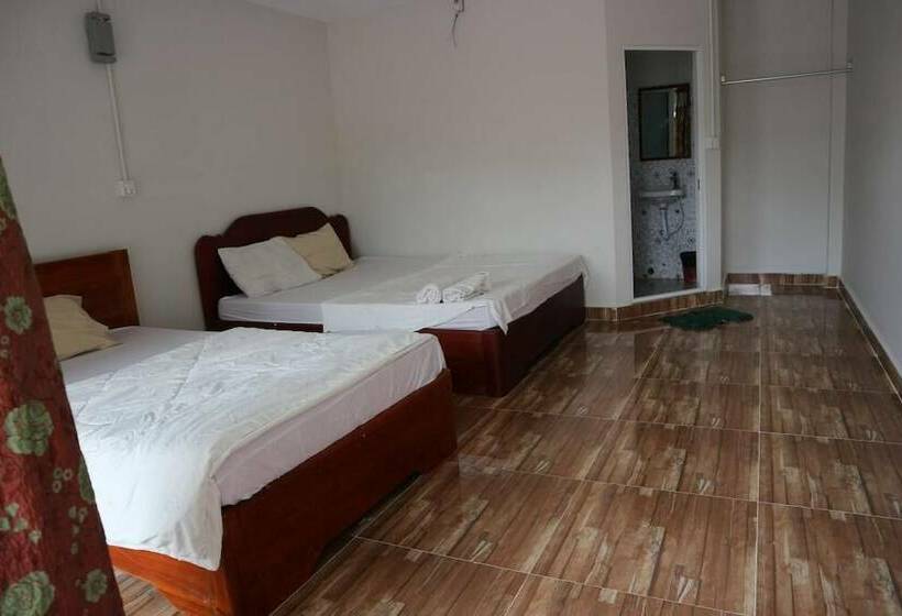 Hotel Beyond Beach Resort