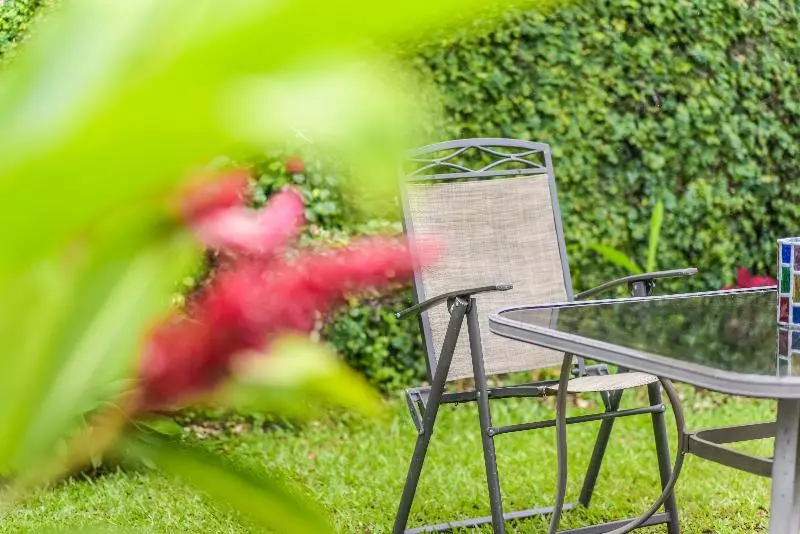 هتل Berlor Airport Inn