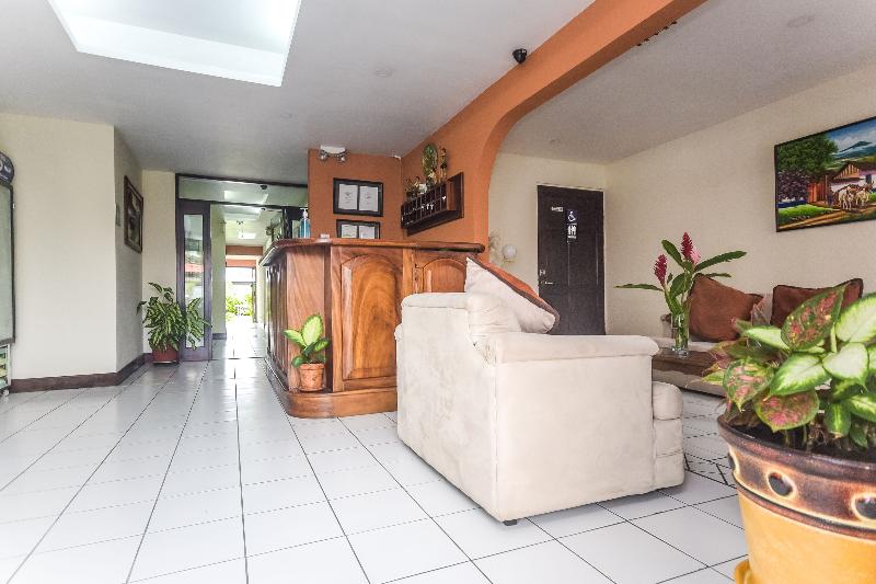 هتل Berlor Airport Inn