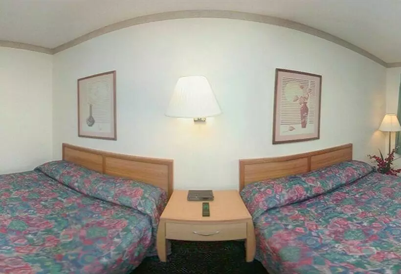 בית מלון כפרי Econo Lodge Anaheim North