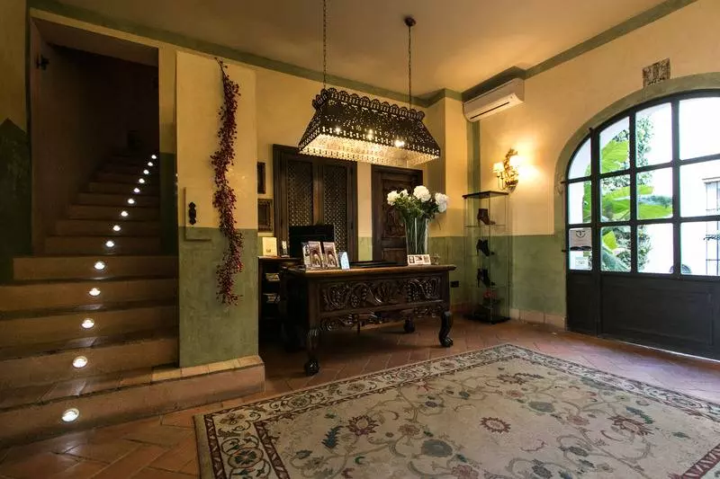 هتل El Rincon De Las Descalzas