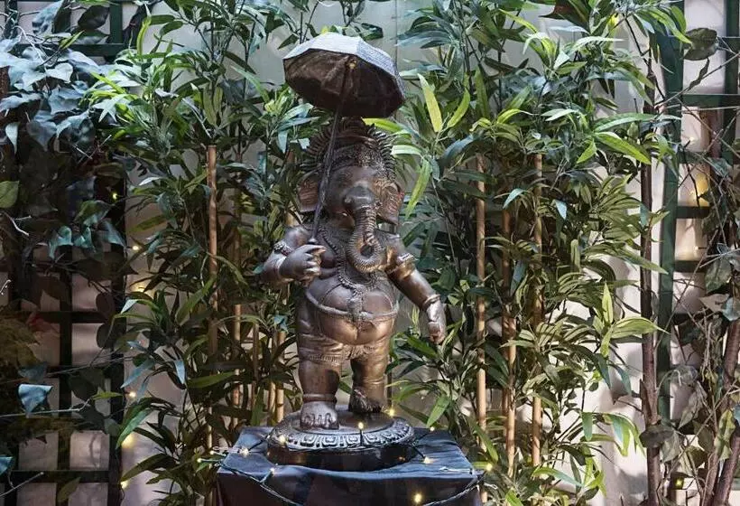 Отель Fashion House