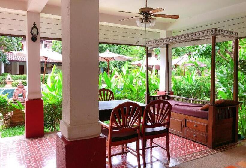 فندق Karinthip Village