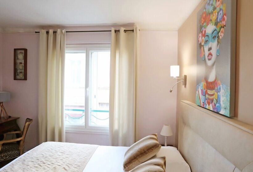 هتل Les Pasteliers