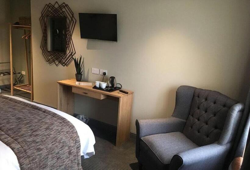 The New Hobbit Hotel Rooms