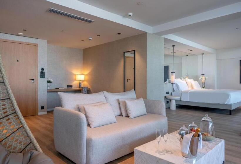 Отель Niko Seaside Resort Mgallery