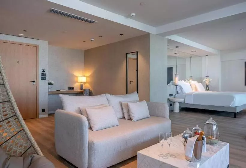 Отель Niko Seaside Resort Mgallery