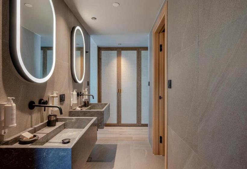 Отель Niko Seaside Resort Mgallery