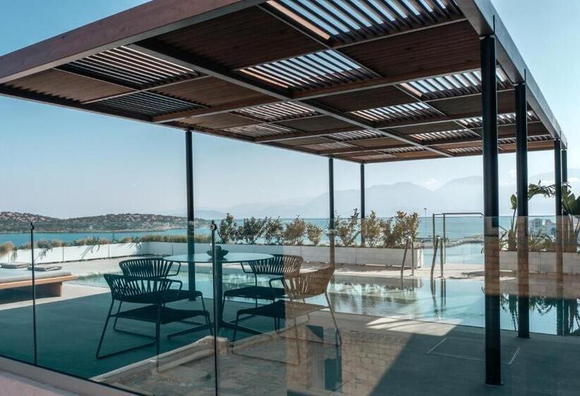 Отель Niko Seaside Resort Mgallery