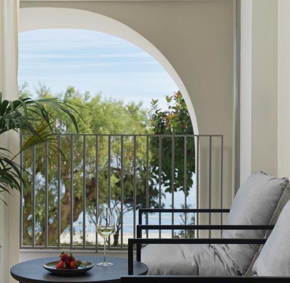 Отель Niko Seaside Resort Mgallery