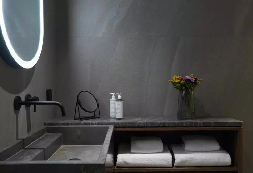 Отель Niko Seaside Resort Mgallery